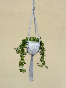 Kwietnik wiszący makrama ze sznurka boho SREBRNY