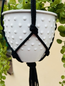 Kwietnik wiszący makrama ze sznurka boho CZARNY