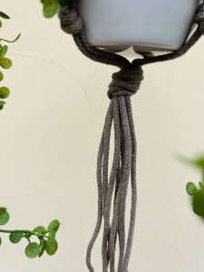 Kwietnik wiszący makrama ze sznurka boho CIEMNY BEŻ
