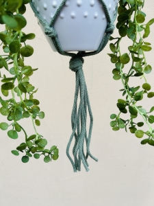 Kwietnik wiszący makrama ze sznurka boho PISTACJA