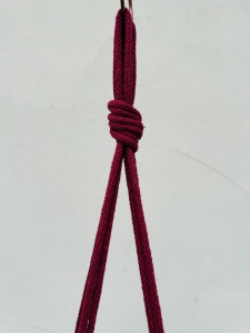 Kwietnik wiszący makrama ze sznurka boho BORDO