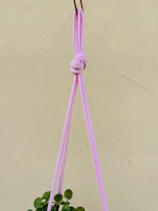 Kwietnik wiszący makrama ze sznurka boho RÓŻ