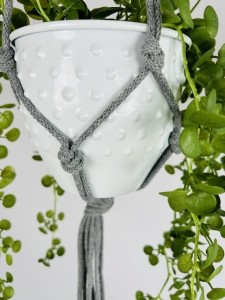 Kwietnik wiszący makrama ze sznurka boho CIEMNY SZARY